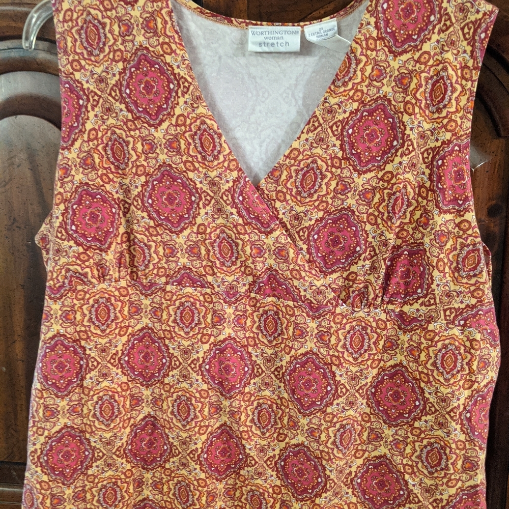 Multicolored sleeveless top